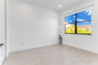 20919 NW 1st Dr in Pembroke Pines, FL - Building Photo - Building Photo