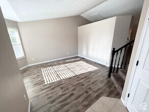 15059 S Manilla Dr in Draper, UT - Building Photo - Building Photo