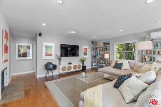 8809 Appian Way in Los Angeles, CA - Building Photo - Building Photo