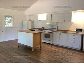 29955 River Rd in Cloverdale, CA - Building Photo - Building Photo