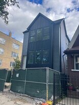 521 N Lawndale Ave, Unit 1 in Chicago, IL - Building Photo