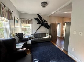 35 Brewer St in Newport, RI - Building Photo