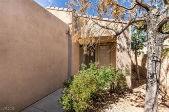 120 Woolman Rink Ave in Las Vegas, NV - Building Photo - Building Photo