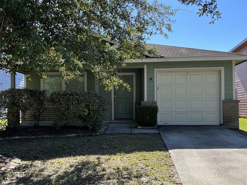 1410 Greenwichwood Ln in Houston, TX - Building Photo