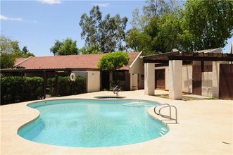 Belleview Estates Townhomes in Phoenix, AZ - Building Photo - Building Photo