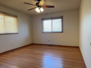 580 N State St in Hampshire, IL - Building Photo - Building Photo