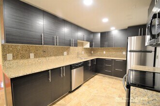 73 Thatcher St in Brookline, MA - Foto de edificio - Building Photo