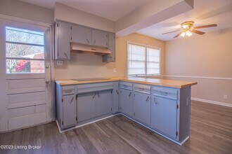 3311 Dogwood Dr in Louisville, KY - Building Photo - Building Photo