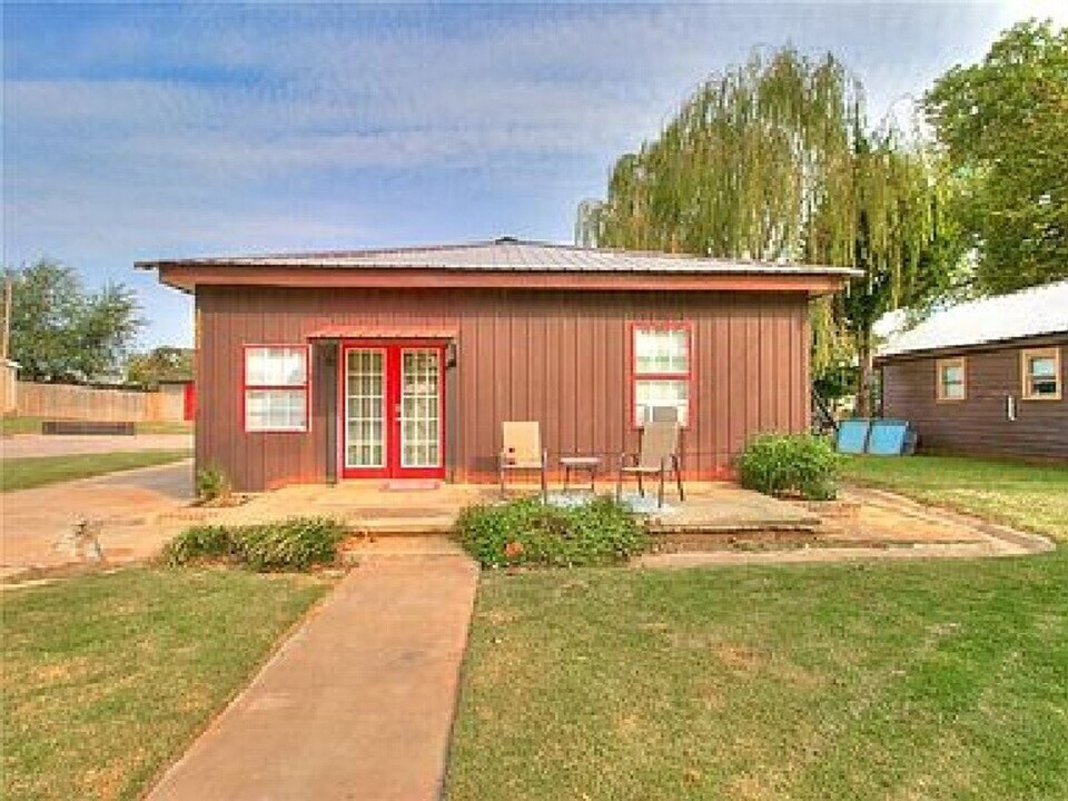 3603 SW 12th St in Oklahoma City, OK - Building Photo