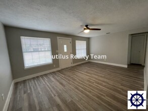 125 N Anita Dr in Panama City, FL - Building Photo - Building Photo