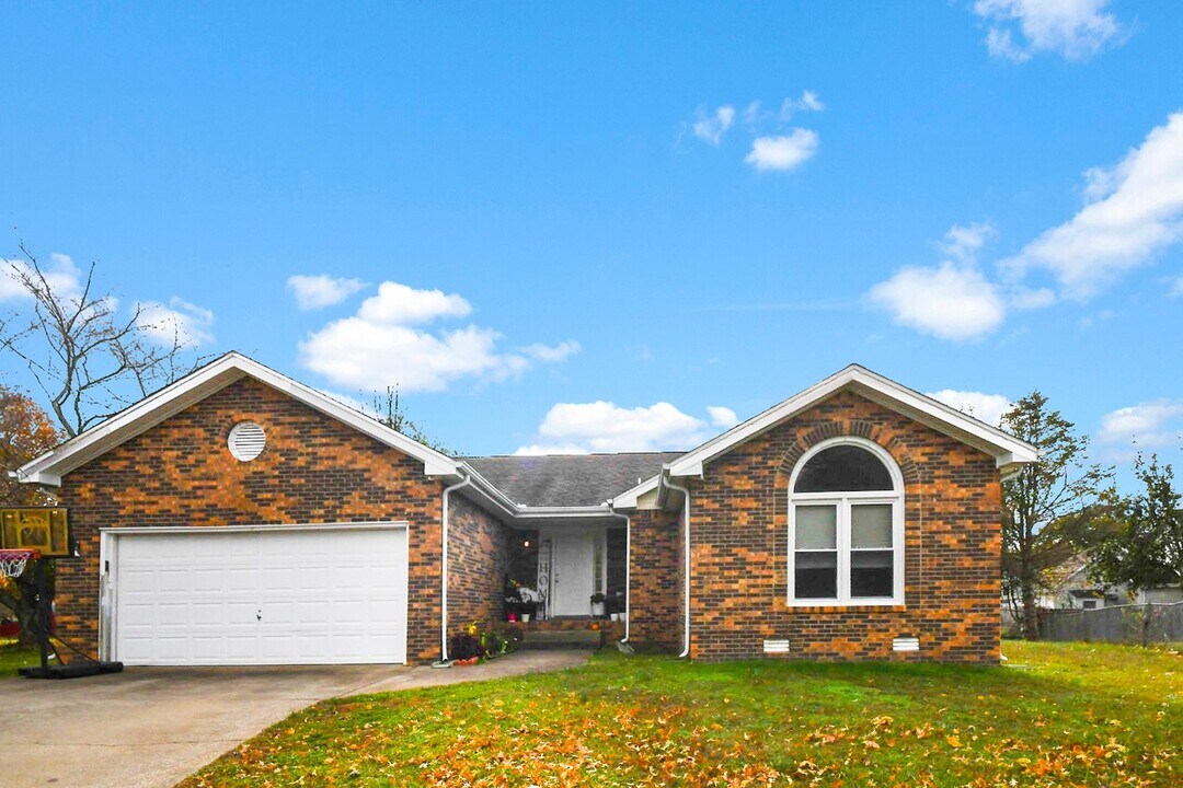 3308 Mallard Dr in Clarksville, TN - Building Photo