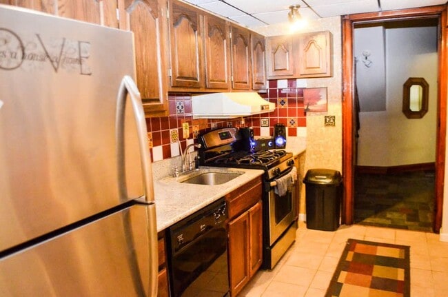 47 S Main St, Unit Apt. 1 in Castleton On Hudson, NY - Building Photo - Building Photo
