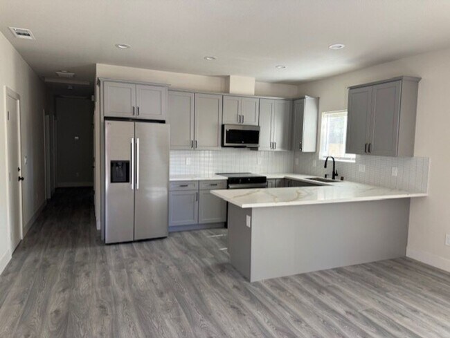 6812 Lincoln Oaks Dr in Fair Oaks, CA - Building Photo - Building Photo