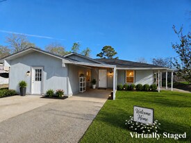 120 Antionette Ln in Crosby, TX - Building Photo