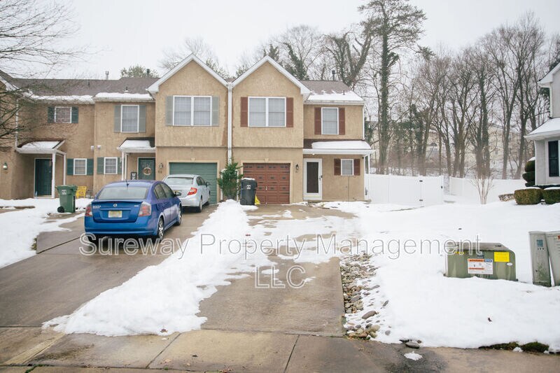 51 Meadow Ct in Sewell, NJ - Building Photo