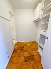 10401 Grosvenor Pl in Rockville, MD - Building Photo - Building Photo