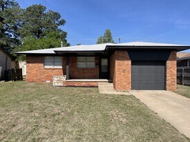 2013 N College Ave in Bethany, OK - Building Photo