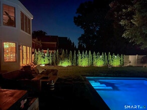 28 Oak St in Westport, CT - Building Photo - Building Photo