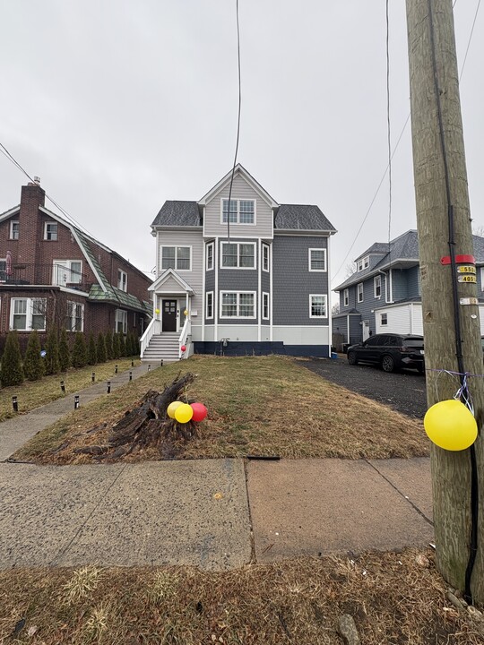 80 Washington Ave, Unit 2 in Suffern, NY - Foto de edificio