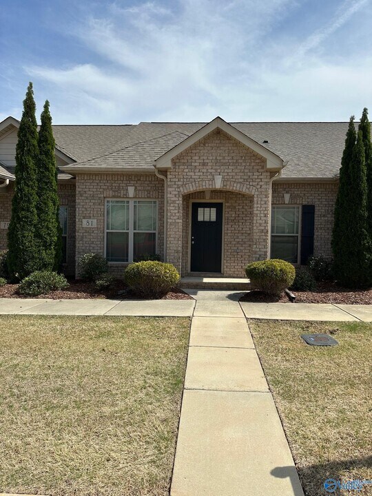 81 Cypress Grove Ln SW in Huntsville, AL - Building Photo