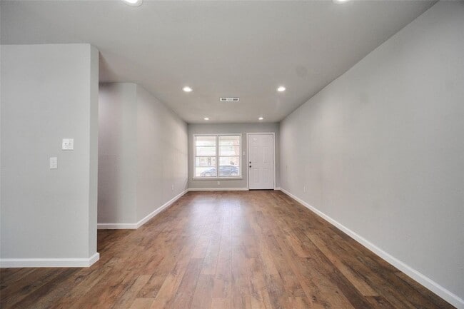 5537 Burton Ave in Fort Worth, TX - Building Photo - Building Photo