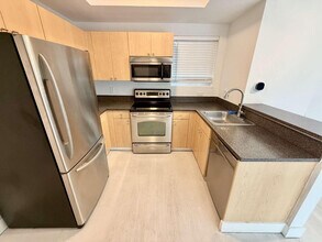 7516 NE 1st Ave in Miami, FL - Building Photo - Building Photo