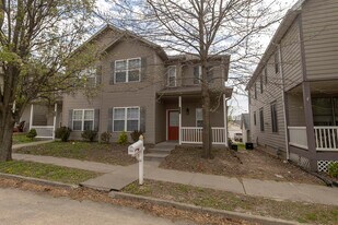 1938 Center St in Columbia, MO - Building Photo