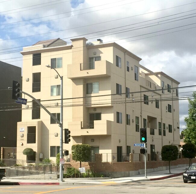 11305 Moorpark St Rentals in North Hollywood, CA