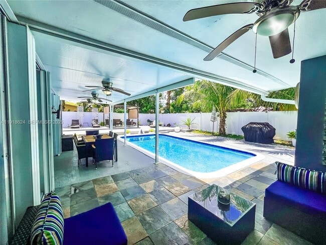 4420 NW 30th Ct in Lauderdale Lakes, FL - Foto de edificio - Building Photo