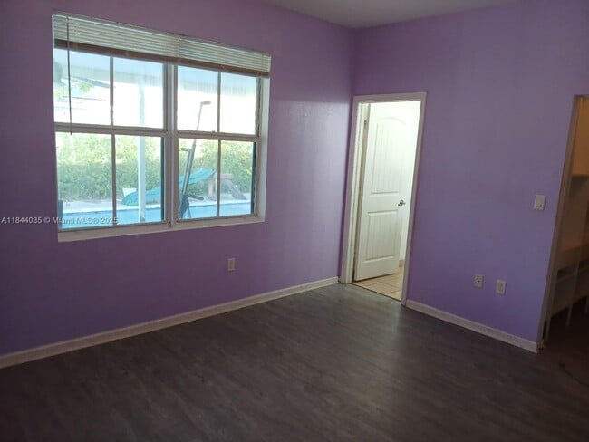 22525 SW 111th Ave in Miami, FL - Foto de edificio - Building Photo