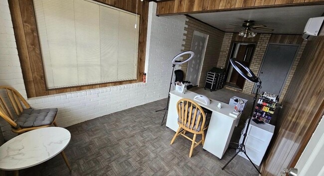 713 Lariat Loop in Laredo, TX - Foto de edificio - Building Photo