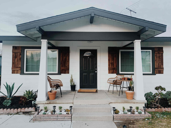 property at 119 S Citrus Ave