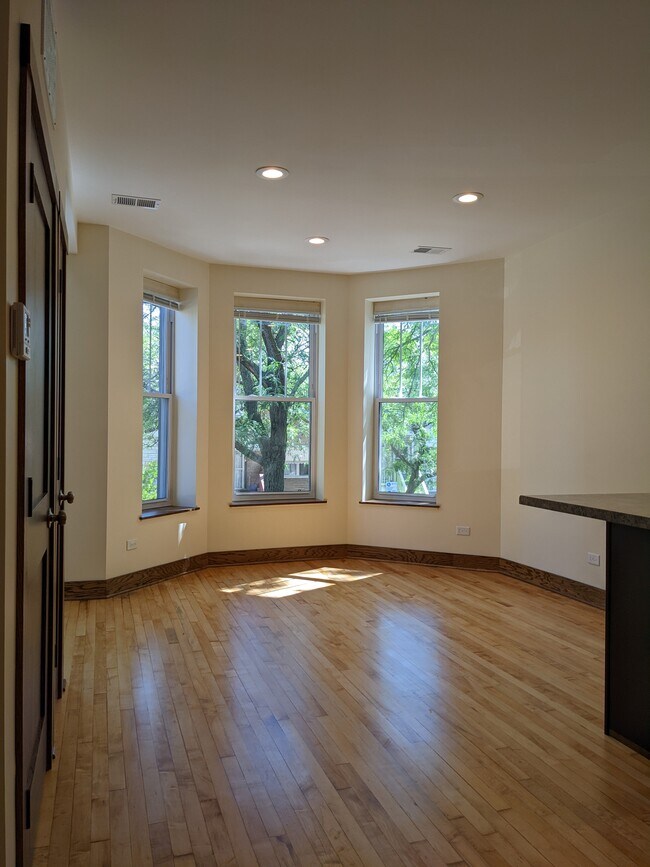 2122 W Cullerton St in Chicago, IL - Building Photo - Building Photo