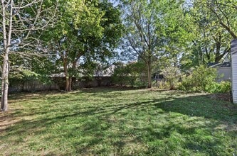 4918 N Berkeley Blvd in Whitefish Bay, WI - Building Photo - Building Photo