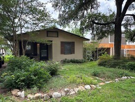 2815 Crest Ave in Austin, TX - Building Photo