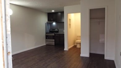 3855 Stobbs Way in Riverside, CA - Building Photo - Building Photo