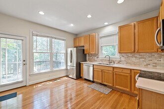 205 Bluefield Rd in Chapel Hill, NC - Building Photo - Building Photo
