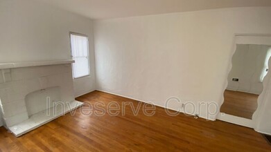 201 N Atlantic Blvd in Alhambra, CA - Building Photo - Building Photo