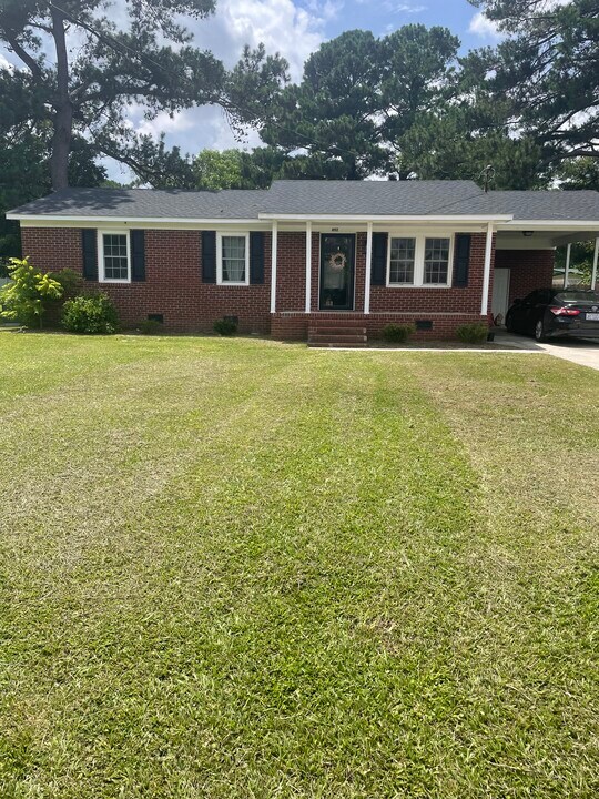 492 Hillcrest Ave in Winterville, NC - Building Photo