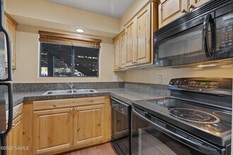 3200 S Litzler Dr, Unit 3-111 in Flagstaff, AZ - Building Photo - Building Photo