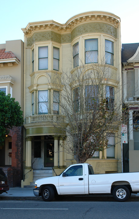 830 Stanyan St in San Francisco, CA - Building Photo