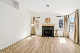 7400 Queen Palm Dr in Las Vegas, NV - Building Photo - Building Photo