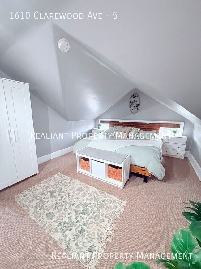 1610 Clarewood Ave in Cincinnati, OH - Building Photo - Building Photo