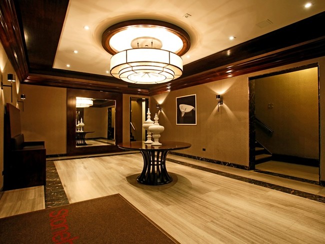 8 Gramercy Park in New York, NY - Building Photo - Lobby