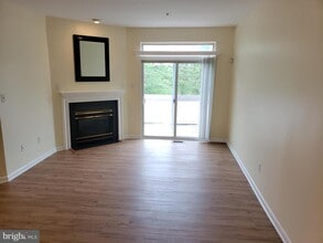 18022 Royal Bonnet Cir in Gaithersburg, MD - Building Photo - Building Photo