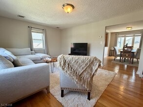 58 Yale St in Nutley, NJ - Building Photo - Building Photo