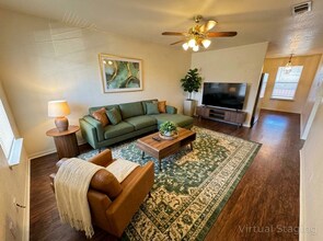 1101 Circle M Dr in Killeen, TX - Foto de edificio - Building Photo