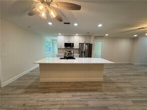 221 18th Ave NW in Naples, FL - Building Photo - Building Photo