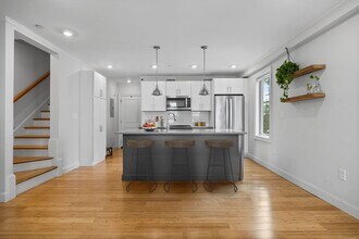 80 Everett St in Boston, MA - Building Photo - Building Photo