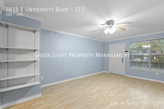 5818 E University Blvd in Dallas, TX - Building Photo - Building Photo